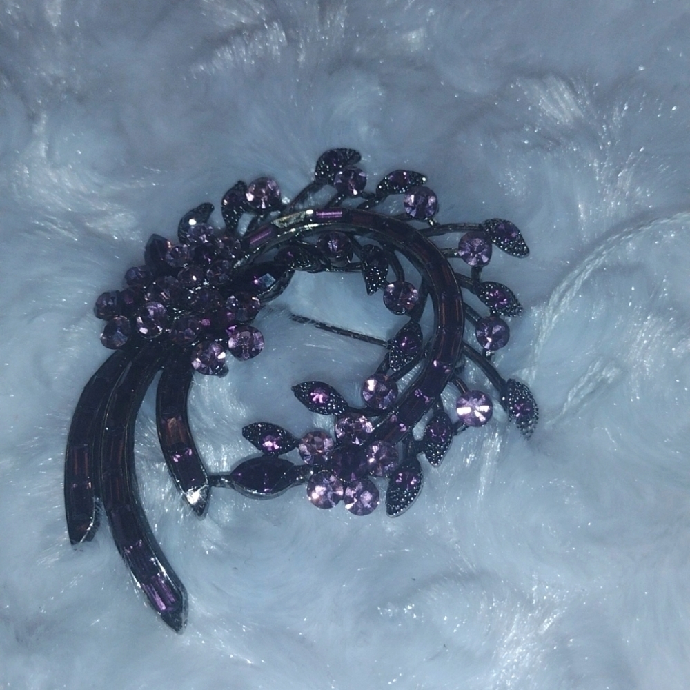 Vintage brooch purple and pink stones silver like setting very beautiful 2/1/4"